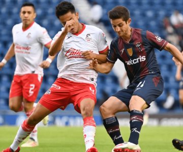 Cimarrones de Sonora le pega al campeón Atlante