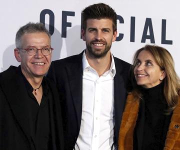 Fans de Shakira arremeten contra padre de Piqué