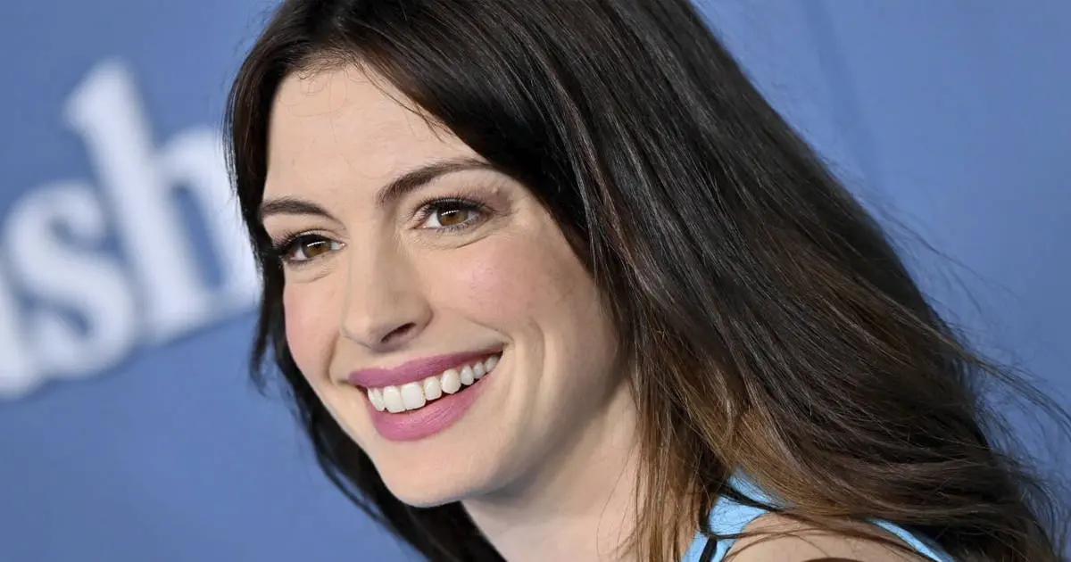 Anne Hathaway bailando en el after causa revuelo en redes