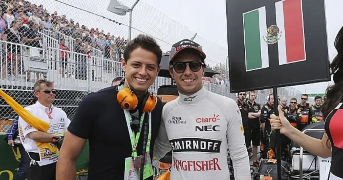 Checo pérez recibe reconocimiento de Chicharito Hernández