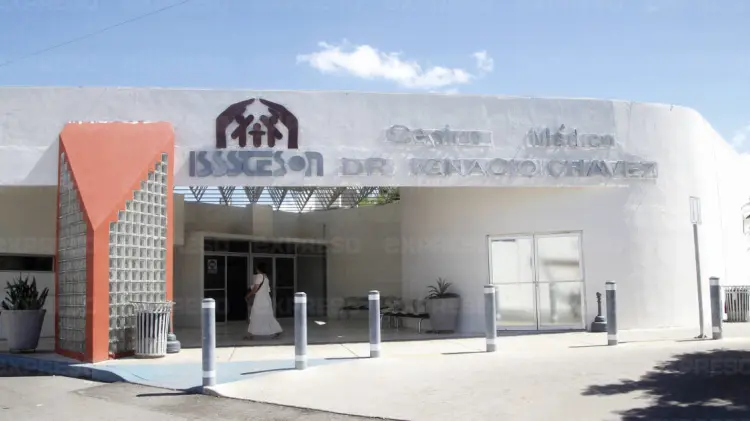 Hospital Dr. Ignacio Chávez, en Hermosillo. (Foto: Jesús Ballesteros / EXPRESO)