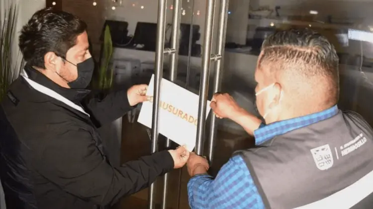 Los bares y antros han vuelto a abrir tras cumplir con las normativas. (Foto: Especial/EXPRESO)