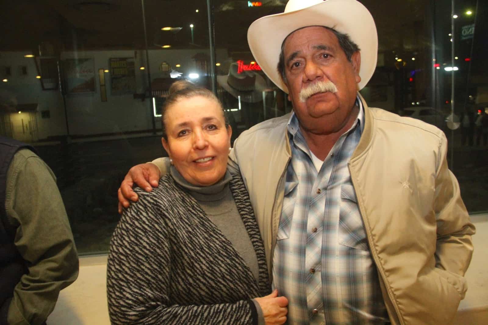 Disfrutan hermosillenses con “Papito querido