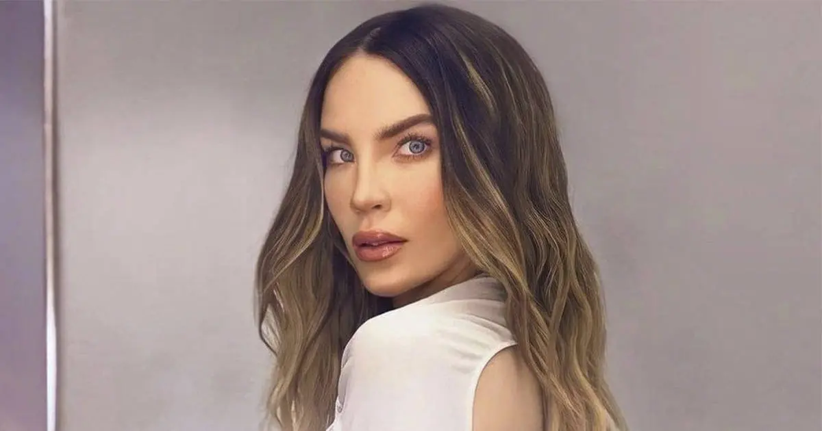 Belinda se va de vacaciones a Los Ángeles con su maquillista