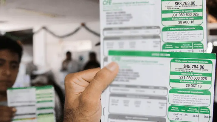 Alertan por fraudes en recibos de CFE