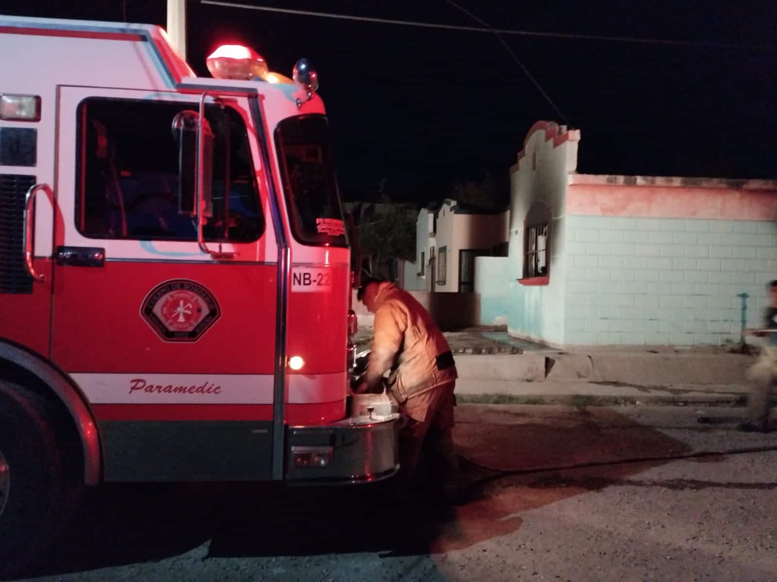 Fuga de gas provoca incendio de una vivienda en Navojoa