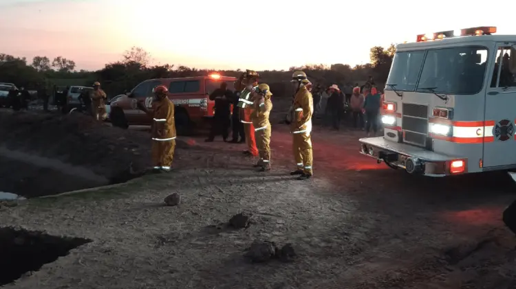 Una persona logró salir con vida de este derrumbe en Pótam. (Foto: Cortesía)