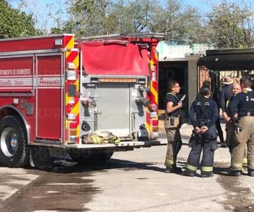 Evacuan vivienda y escuela por incendio en la colonia Modelo