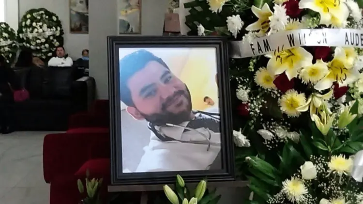 Carlos Ignacio Ríos fue despedido este viernes por amigos y familiares. (Foto: Ana Camargo/EXPRESO)