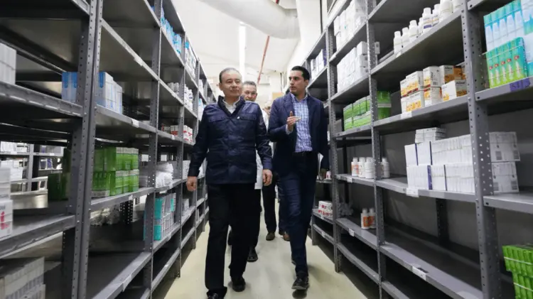Alfonso Durazo y Froylán Gámez supervisan remodelación de almacén. (Foto: Especial/EXPRESO)