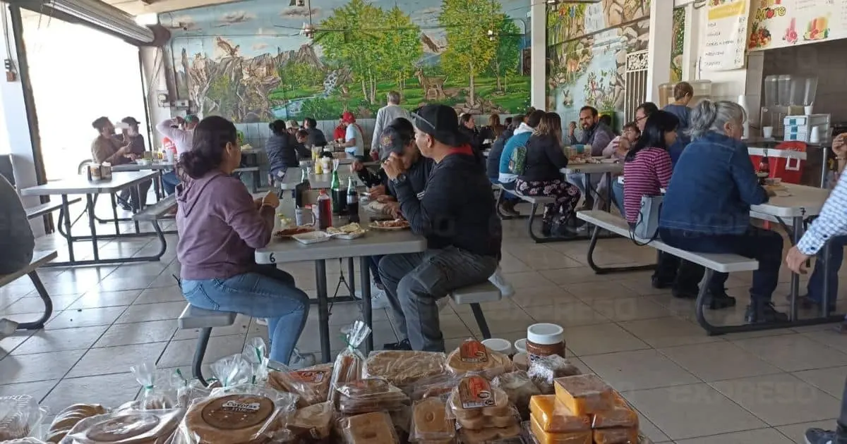 Aprovechan el puente para ir a comer en San Pedro