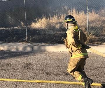 Incendio afecta más de 50 metros cuadrados en predio al norte de Hermosillo