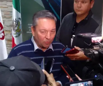 Vamos a acelerar entrega de uniformes: Aaron Grageda