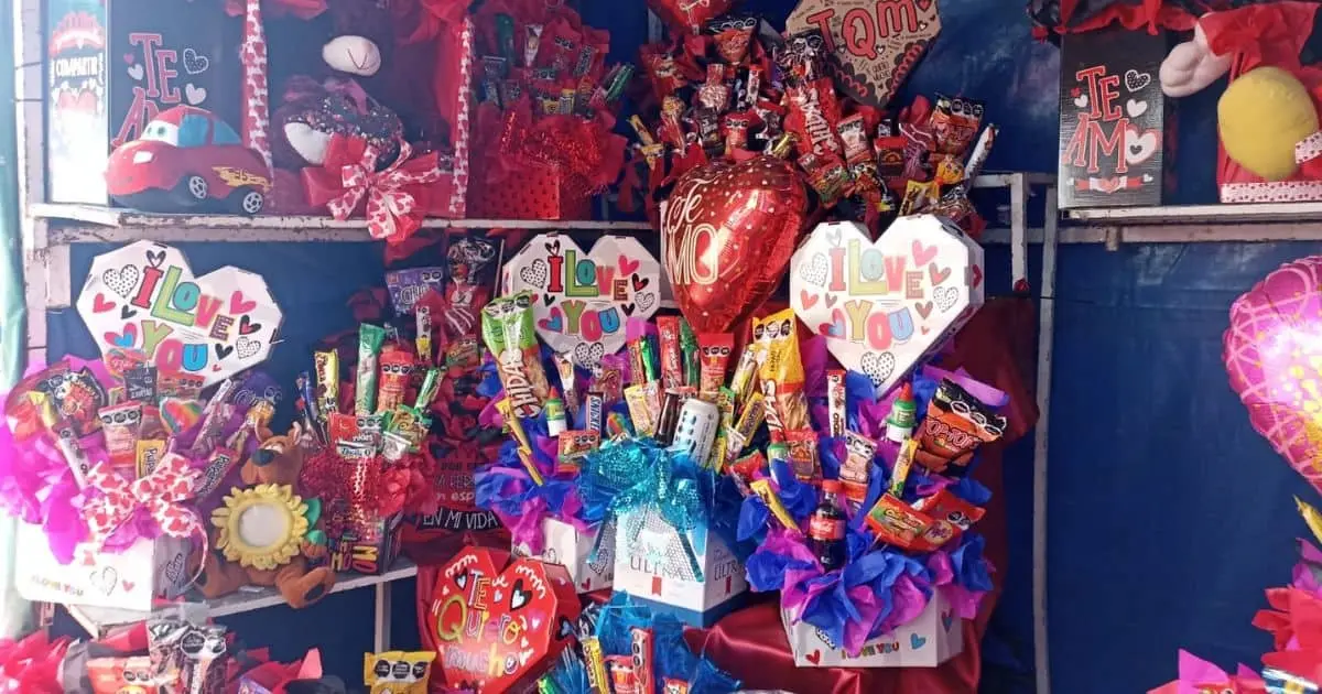 Inflación también le pega a San Valentín; suben precio de regalos