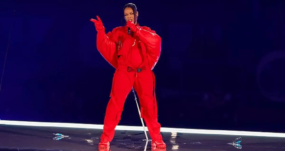 Rihanna no cobró ni un dolar por presentarse en el Super Bowl