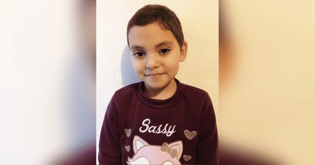 La pequeña Kendra pelea contra el cáncer a sus 6 años