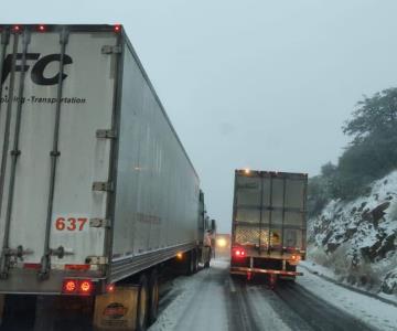 Por fuerte nevada, cierran tramos carreteros en Sonora