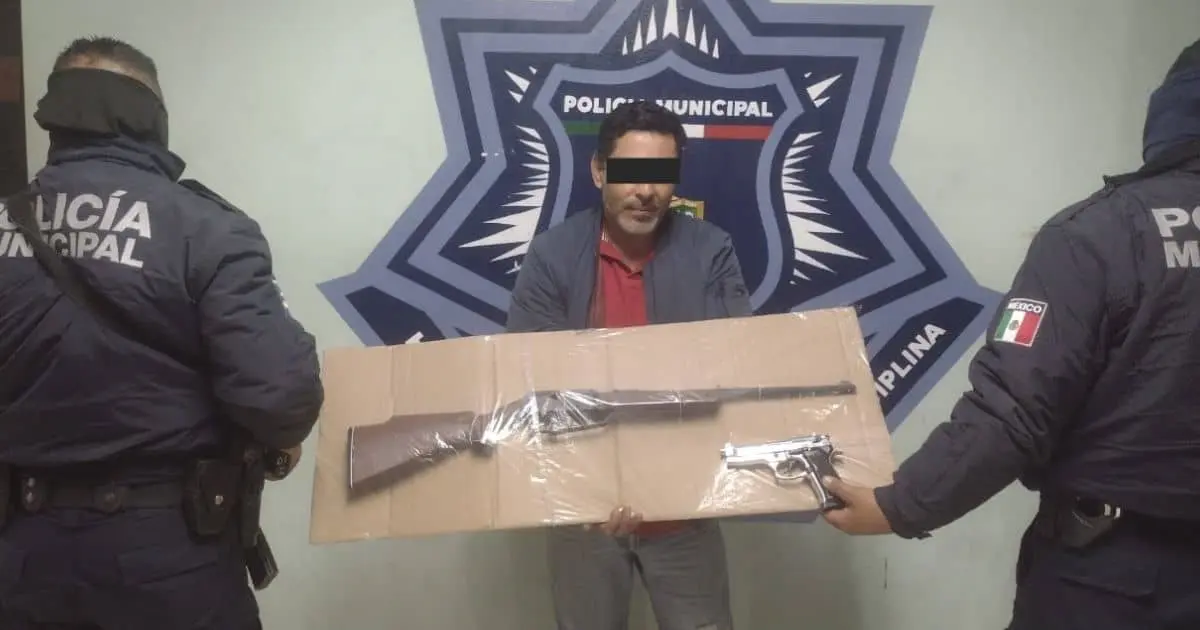 Detienen a policía en Cajeme por disparar a autos con rifle de postas