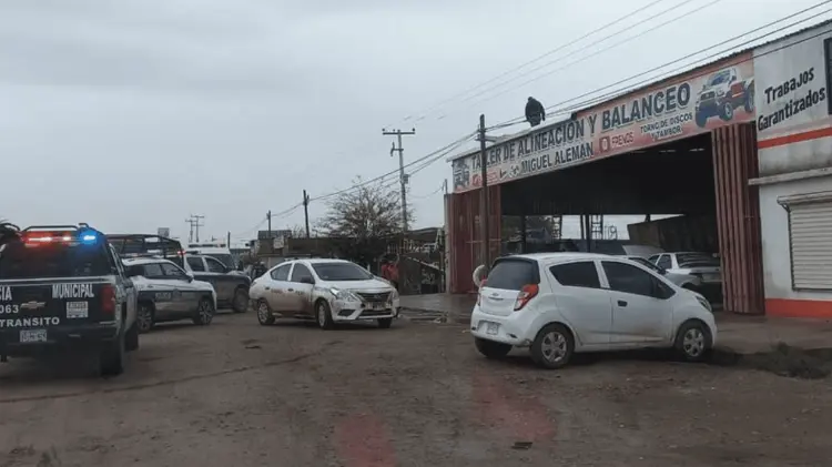La víctima de alrededor de 35 años fue hallado en el techo del lugar. (Foto: Especial/EXPRESO)