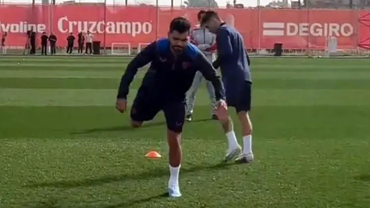 El futbolista sonorense sufrió una fractura de peroné y ligamentos. (Foto: Especial / EXPRESO)