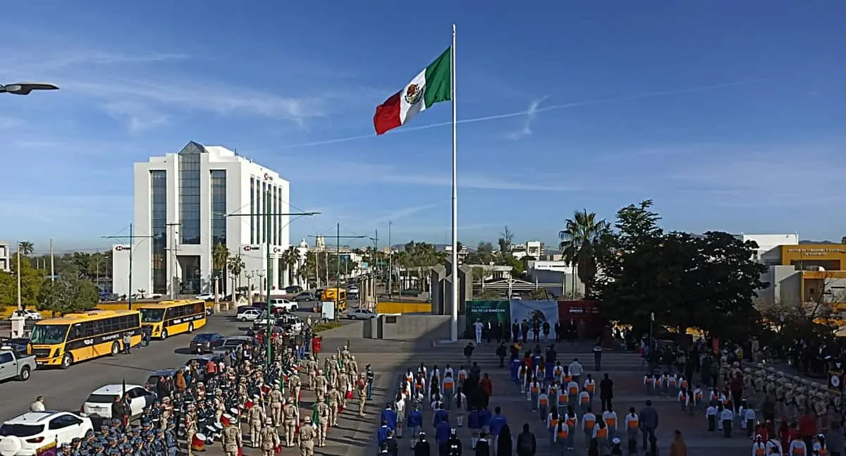 Bandera representa virajes más emblemáticos en la historia de México: SEC