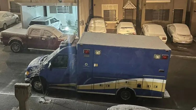 La nieve cubrió a los autos en Nogales. (Foto: Protección Civil / EXPRESO)