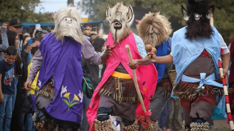 La vestimenta de los fariseos se integra de varias piezas. (Foto: Jonathan Castellón/EXPRESO)