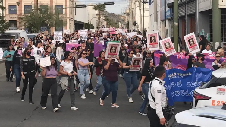 Miles de mujeres salieron a pedir se respeten sus derechos en el Día de la Mujer. (Foto: EXPRESO)
