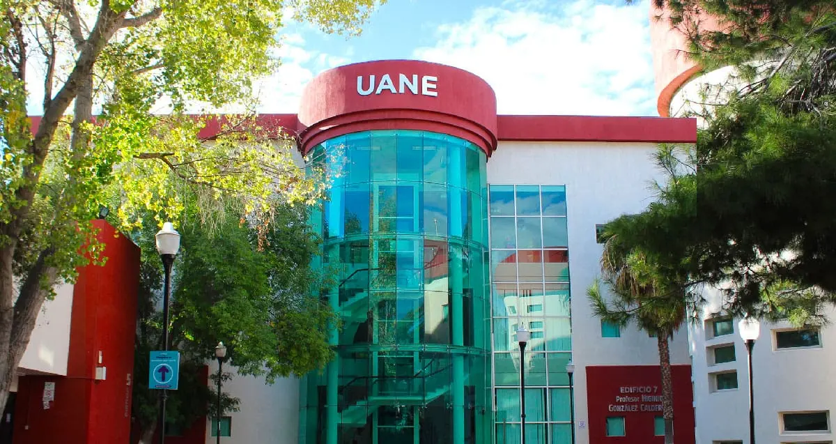 Estudiante amenaza con tiroteo en preparatoria de la UANE en Saltillo