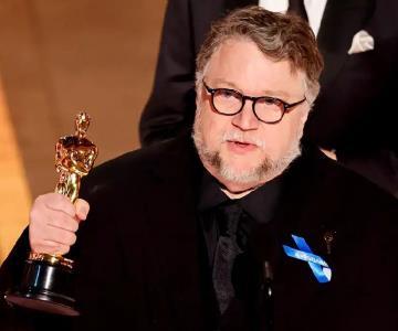 ¿Qué significa la cinta azul de Guillermo del Toro en los Oscars?