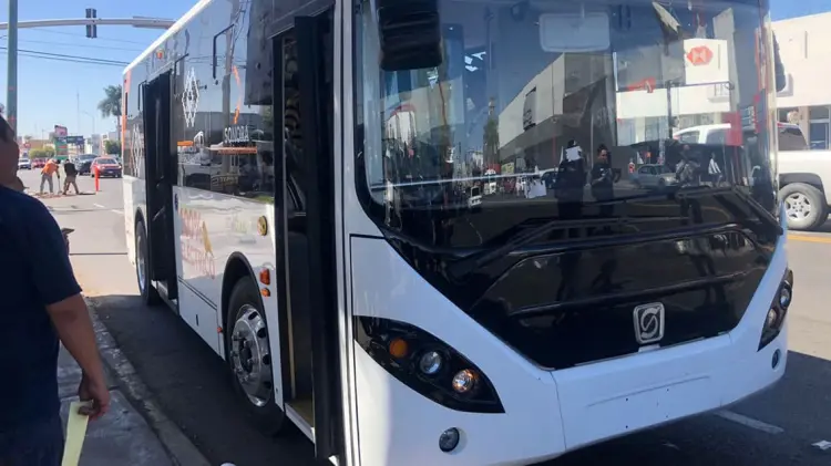 Camión eléctrico llega a Cajeme; realizan pruebas