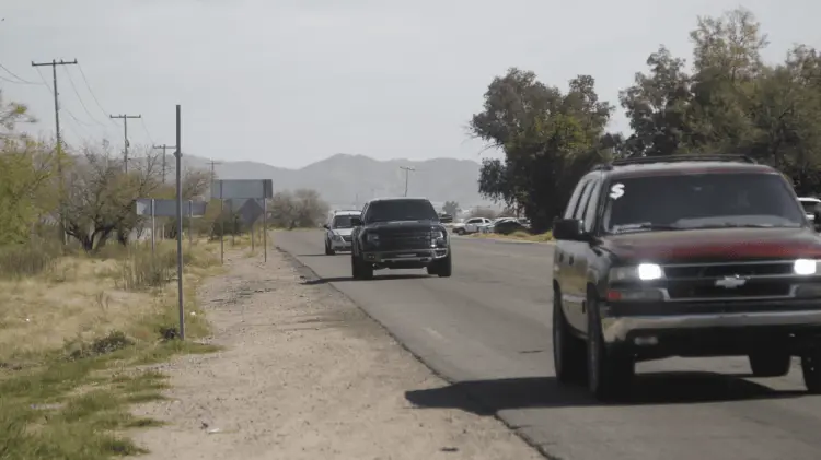 Habitantes de Cumpas bloquearon la carretera por las malas condiciones. (Especial / EXPRESO)