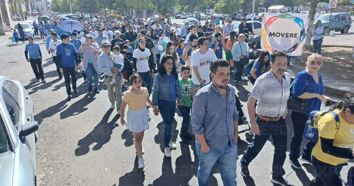 Marchan por el autismo y el síndrome de Down en Hermosillo