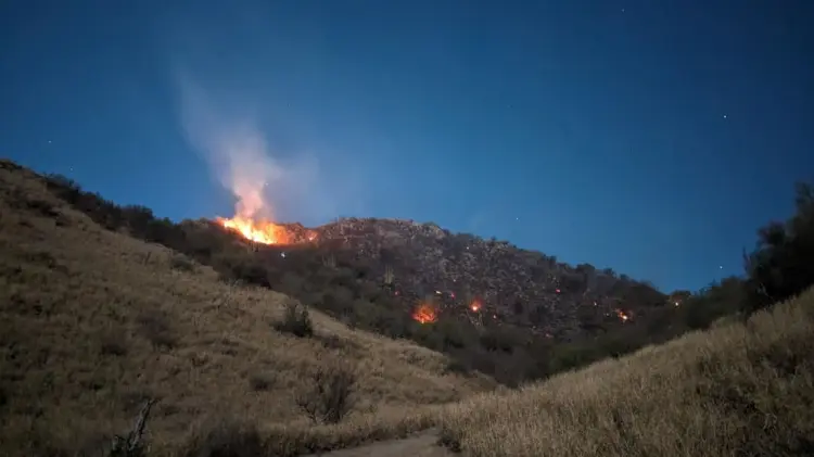 Un gran número de incendios se reportan en el cerro Johnson. (Foto: Archivo/EXPRESO)