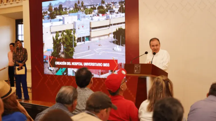 El Gobernador anunció que el Hospital Universitario recibirá a egresados de la carrera de Medicina.