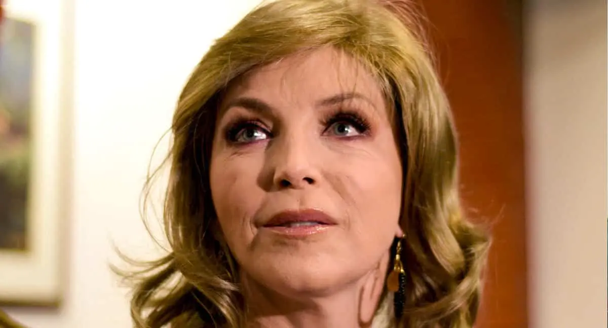 La extraña enfermedad de Laura Flores; pide ayuda a sus fans