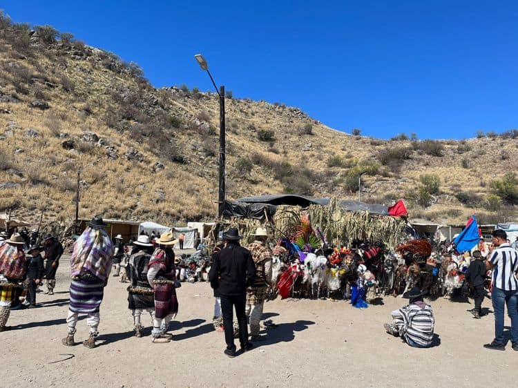 De la abstinencia a la gratitud: Fariseos del Coloso Alto cumplen tradición