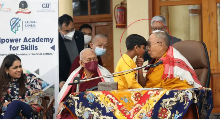 Dalai Lama es acusado en redes de abuso infantil. (Foto: Tomada de redes/EXPRESO)