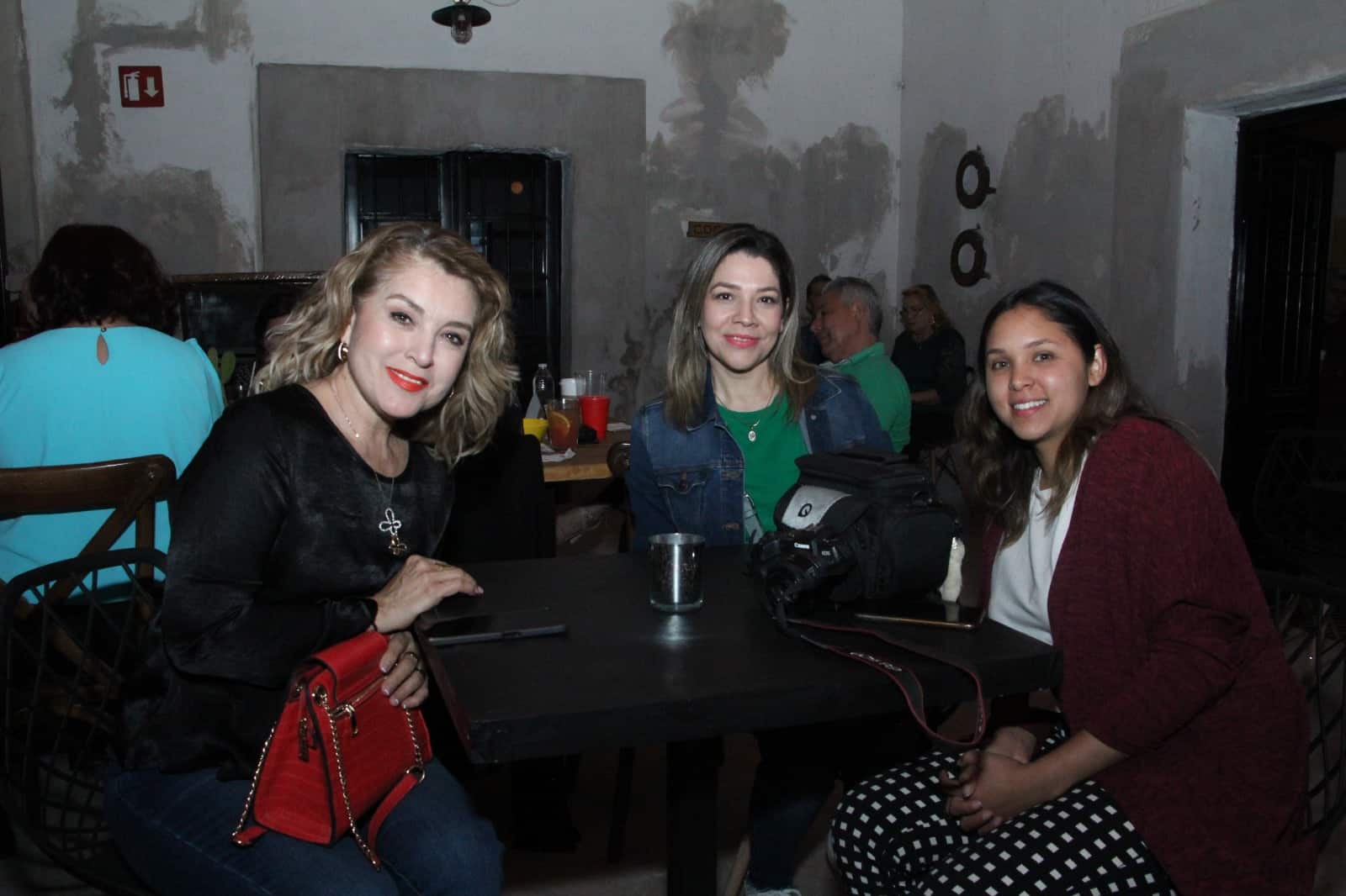 Gozan de arte y música con los amigos