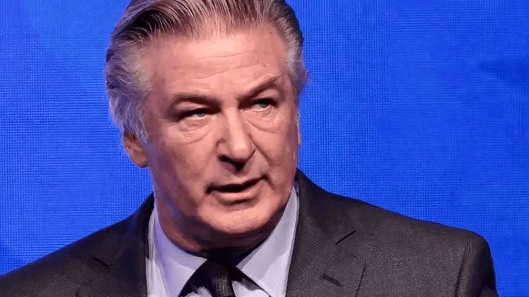 Alec Baldwin fue declarado libre de todos los cargos en su contra. (Foto: Redes / EXPRESO)