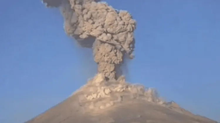 Volcán Popocatépetl explota hoy viernes 21 de abril. (Foto: Redes / EXPRESO)