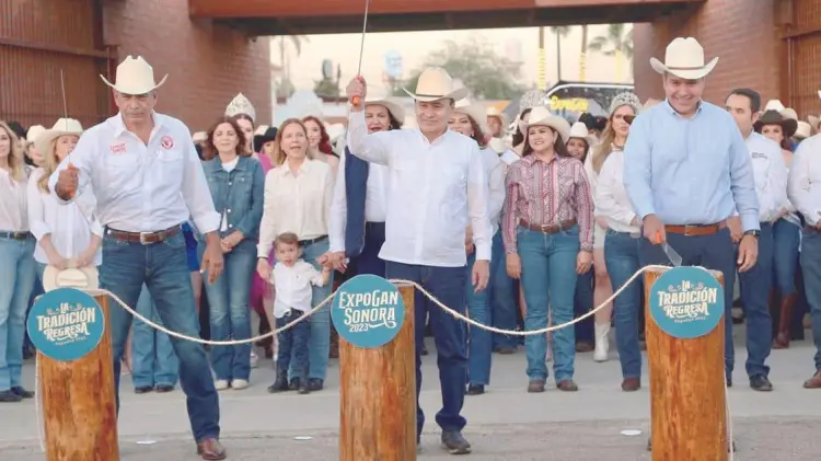 Alfonso Durazo Montaño encabezó el tradicional “corte de reata”. (Foto: Especial / EXPRESO)