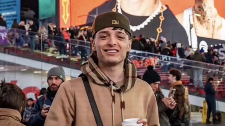 Peso Pluma contestó en Twitter en defensa de sus fans. (Foto: Twitter / @ElPesoPluma