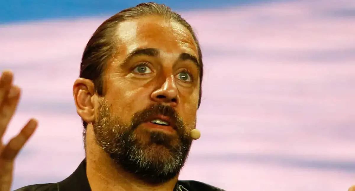 ¡Ya es oficial! Aaron Rodgers es nuevo jugador de los Jets