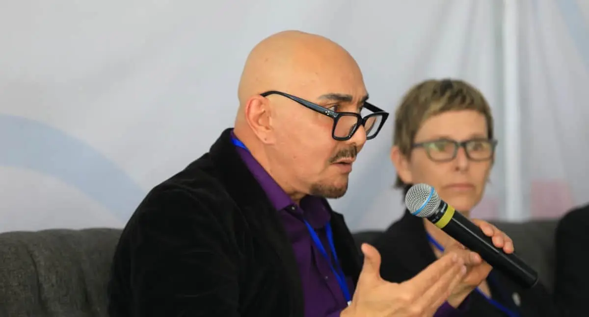 Investigador de Colson participa en Cumbre Internacional