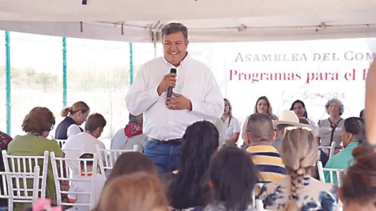 Octavio Almada Palafox tuvo una gira de trabajo por la entidad. (Foto: Especial / EXPRESO)