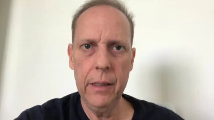 Paco Villa, narrador para Televisa en TUDN. (Foto: Captura de video)