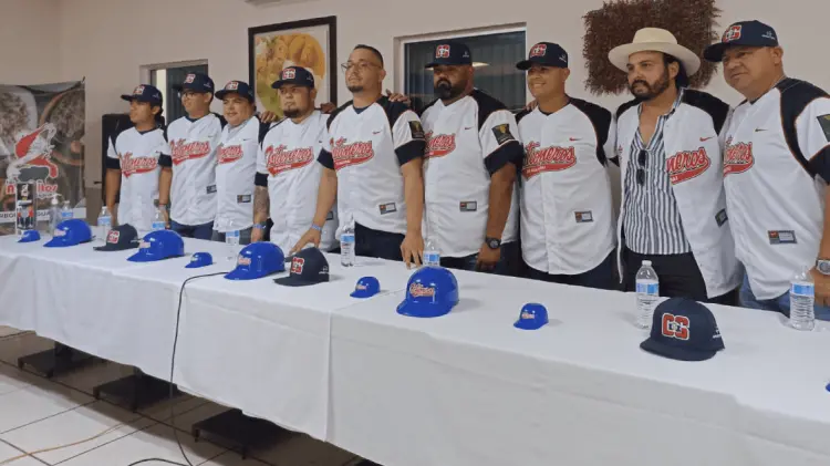 Este sábado regresa al diamante el equipo de Ostioneros de Guaymas. (Claudia Alejandri/EXPRESO)