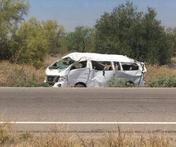 Volcamiento carretera Hermosillo-Kino deja tres lesionados