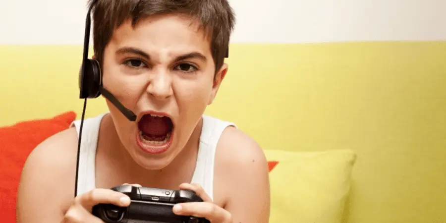 El uso excesivo de videojuegos fomenta rebeldía en niños: Psic. Rocío